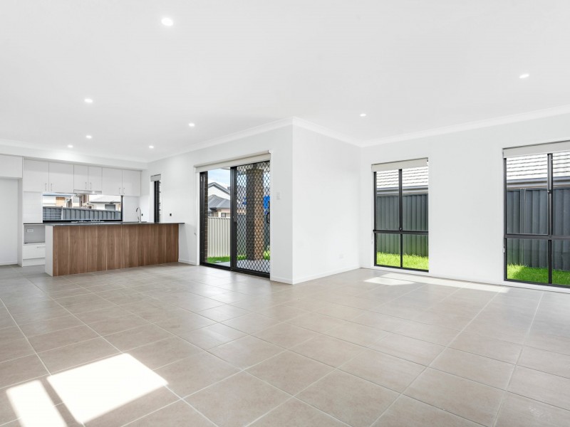 1 Battam Road, Gregory Hills NSW 2557