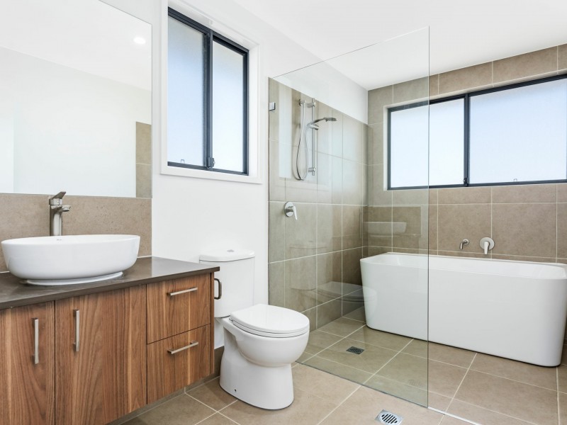 1 Battam Road, Gregory Hills NSW 2557