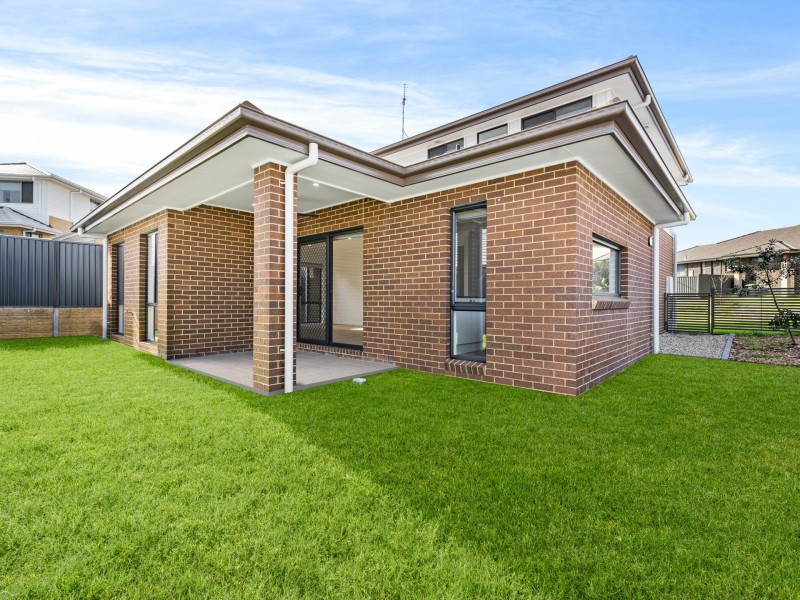 1 Battam Road, Gregory Hills NSW 2557