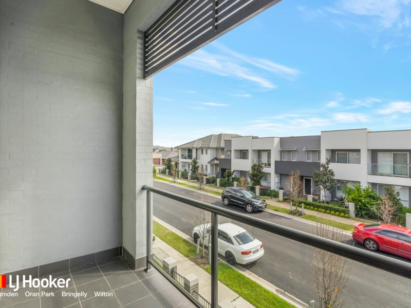 7 Shannon Way, Oran Park NSW 2570