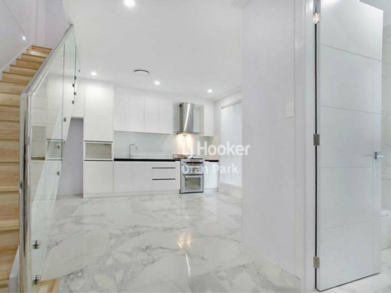 10A Bourne Ridge, Oran Park NSW 2570