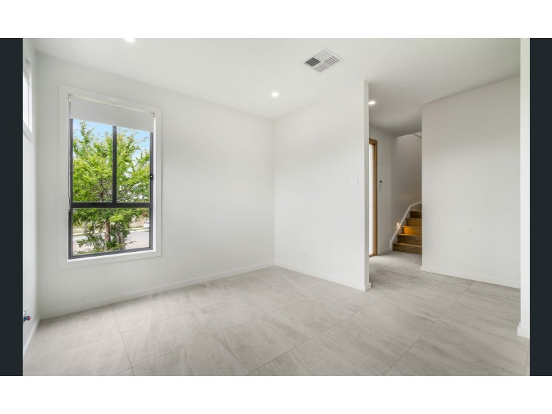 73 Bluebell Crescent, Spring Farm NSW 2570