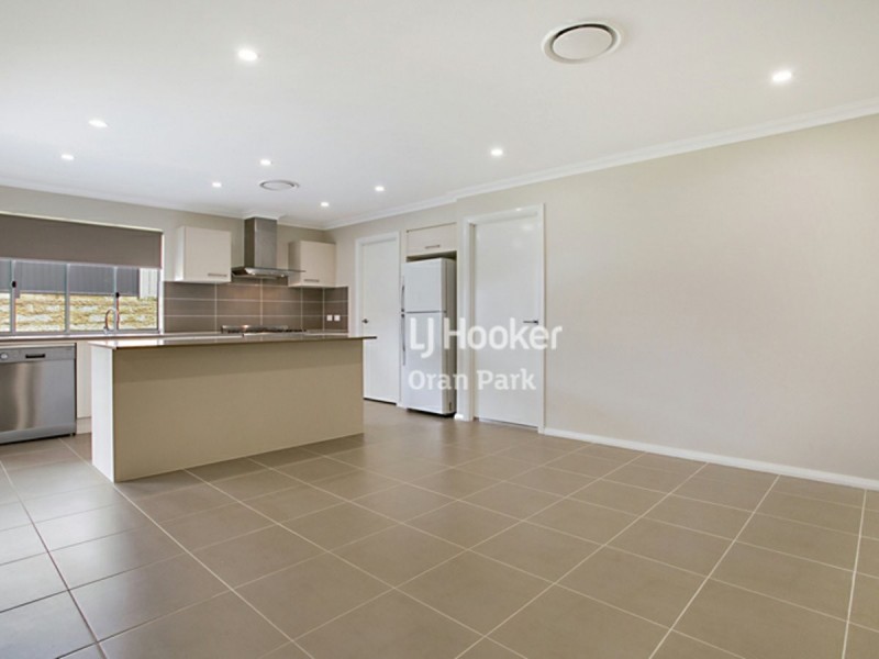 10 Thorpe Circuit, Oran Park NSW 2570