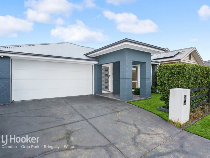 16 Thoroughbred Drive, Cobbitty NSW 2570