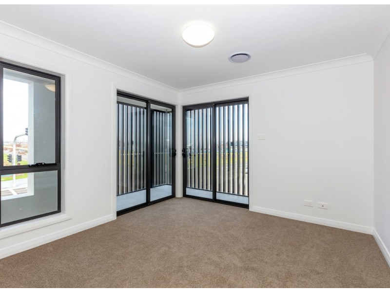 2 Dransfield Drive, Oran Park NSW 2570