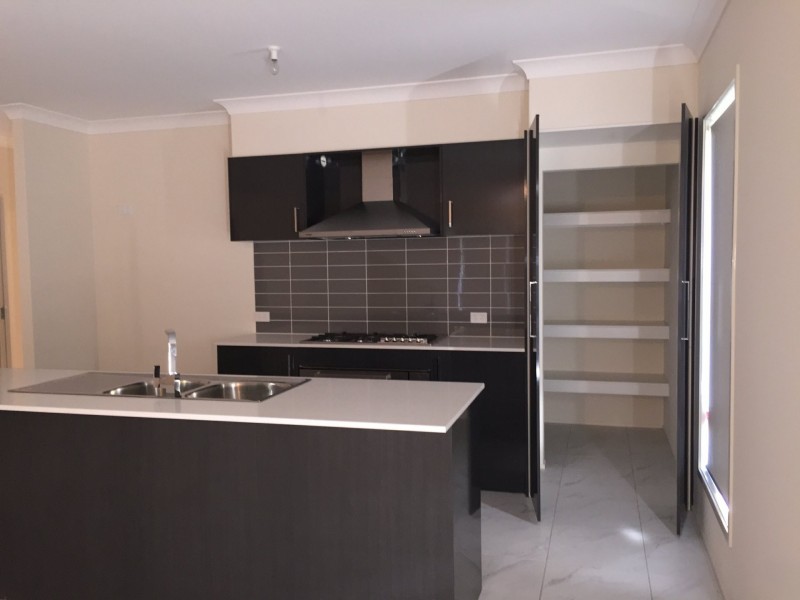 9 Hansford Street, Oran Park NSW 2570