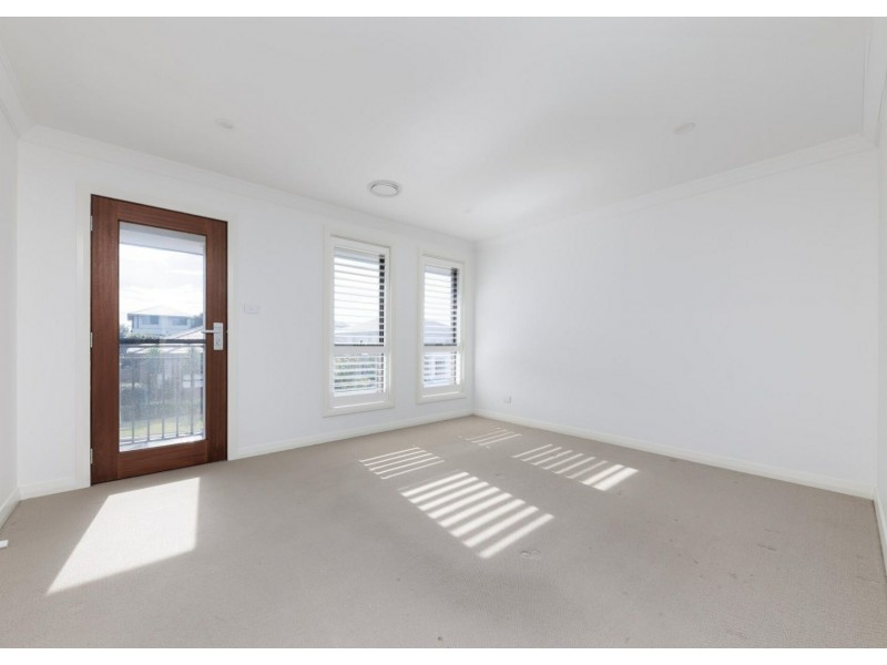 8B Rawlings Street, Oran Park NSW 2570