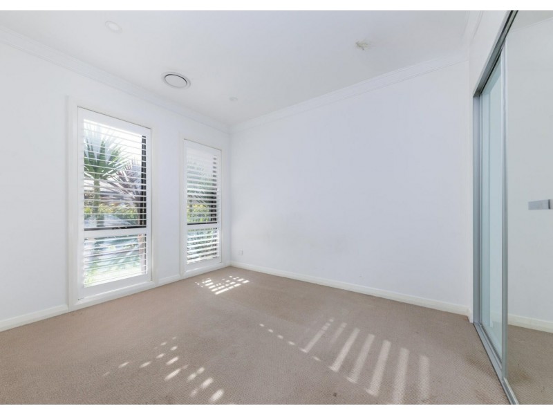 8B Rawlings Street, Oran Park NSW 2570