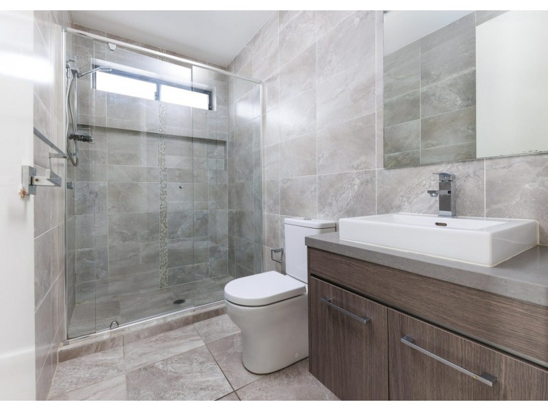 8B Rawlings Street, Oran Park NSW 2570