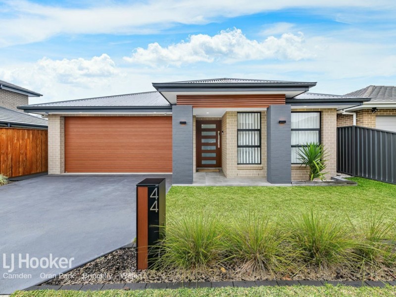 44 Drover Street, Oran Park NSW 2570