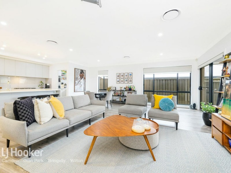 44 Drover Street, Oran Park NSW 2570
