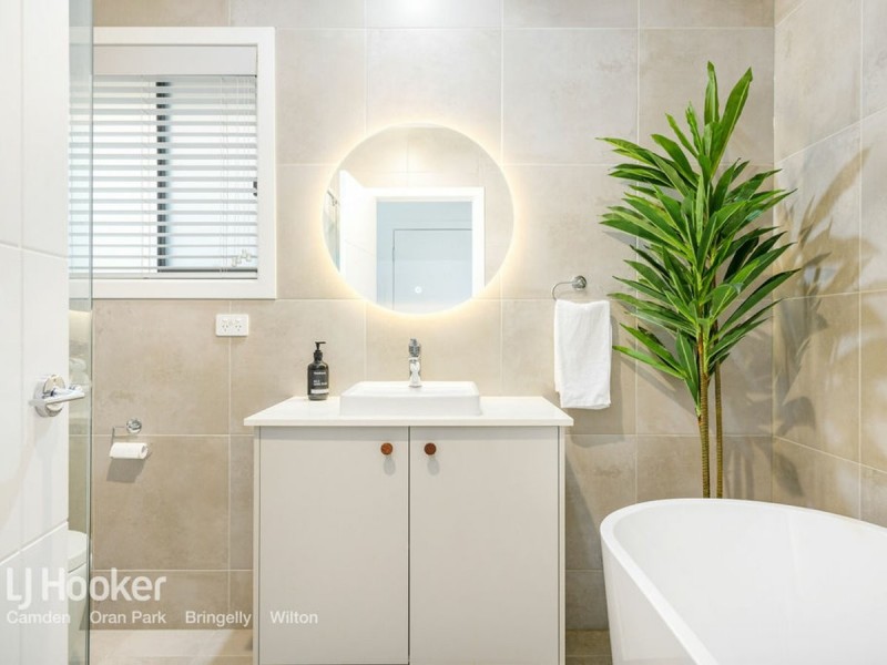 44 Drover Street, Oran Park NSW 2570