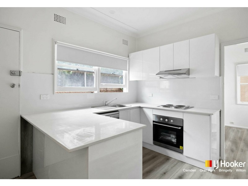 3 Sheather Place, Campbelltown NSW 2560