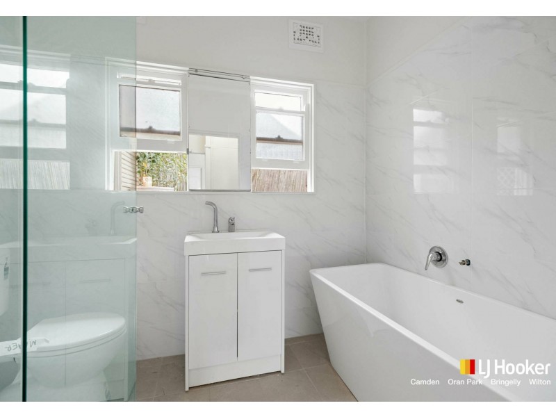 3 Sheather Place, Campbelltown NSW 2560