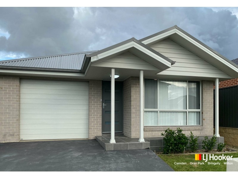 23 Toovey Avenue, Oran Park NSW 2570