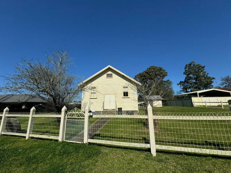 32 Station Street, Douglas Park NSW 2569