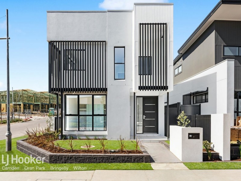 44 Dransfield Drive, Oran Park NSW 2570