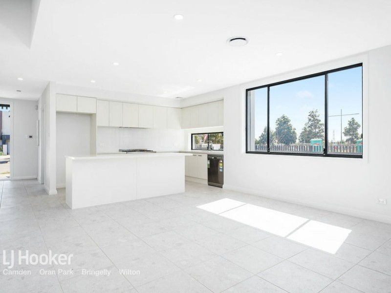 44 Dransfield Drive, Oran Park NSW 2570