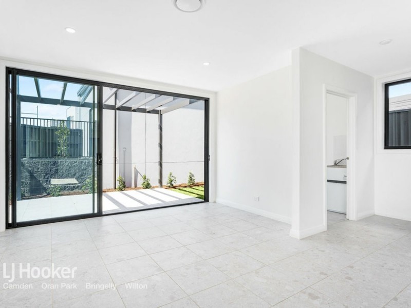 44 Dransfield Drive, Oran Park NSW 2570