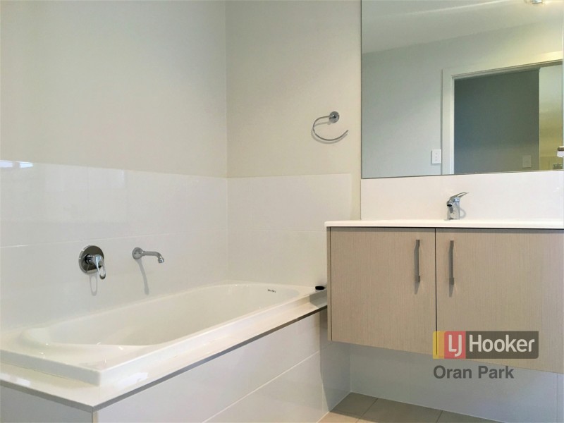 14 Hinton Loop, Oran Park NSW 2570