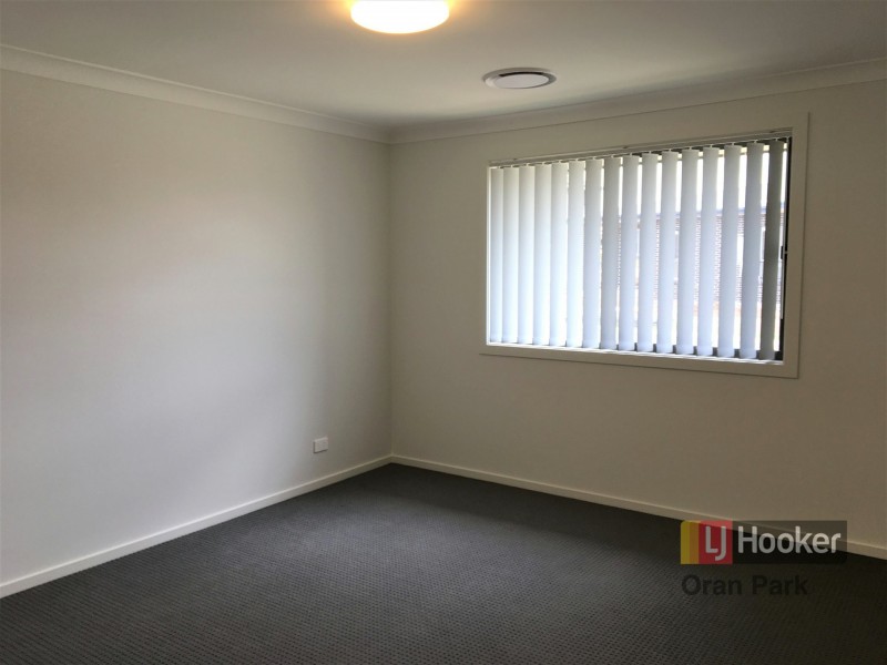 14 Hinton Loop, Oran Park NSW 2570