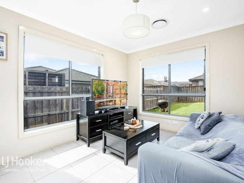 59 Kingsman Avenue, Elderslie NSW 2570