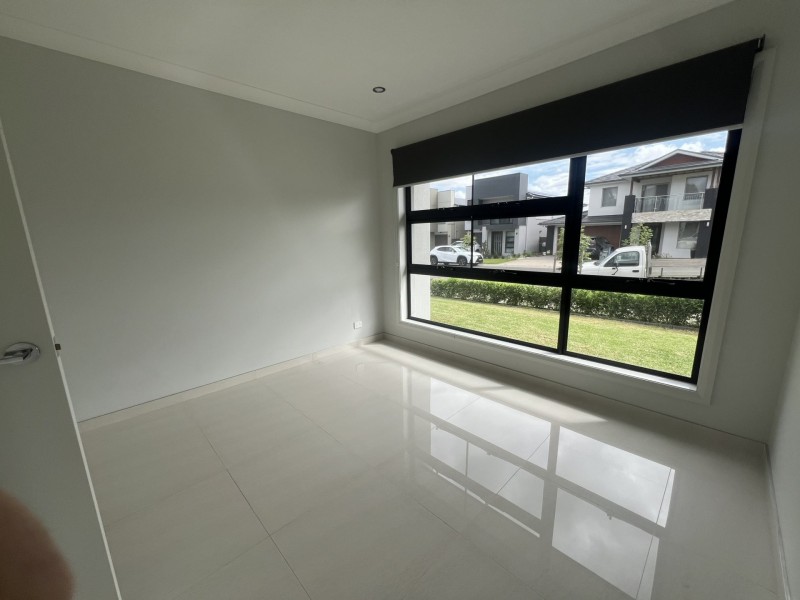 55A Thorpe Circuit, Oran Park NSW 2570