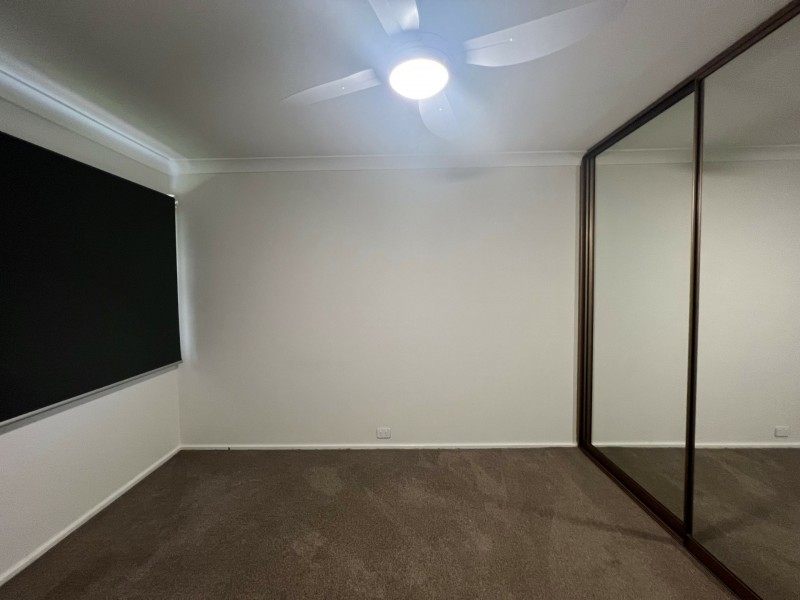 17 Lowe Crescent, Elderslie NSW 2570