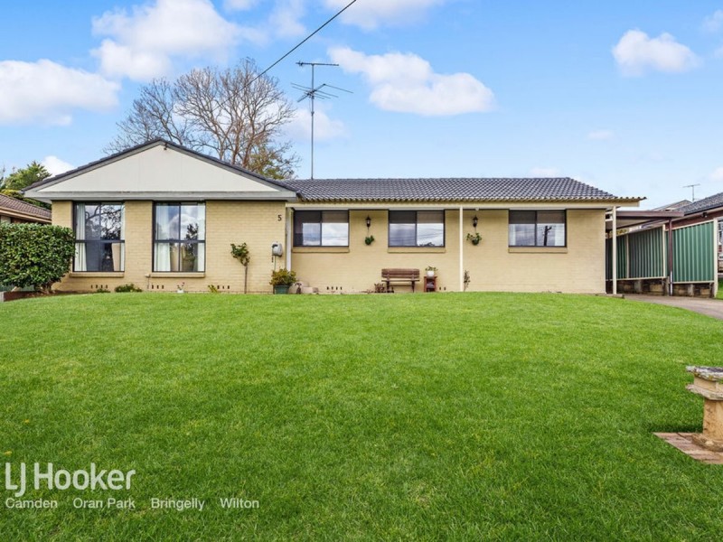 5 Vanderville Street, The Oaks NSW 2570