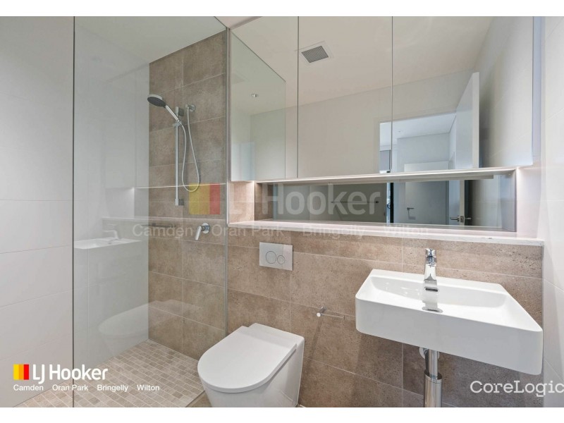 105/2 Fordham Way, Oran Park NSW 2570