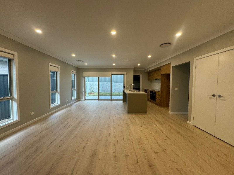 19 Campion Way, Spring Farm NSW 2570
