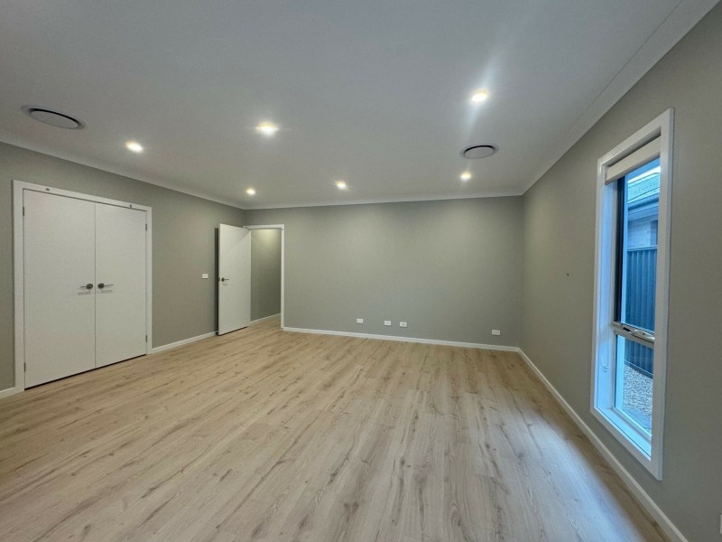 19 Campion Way, Spring Farm NSW 2570