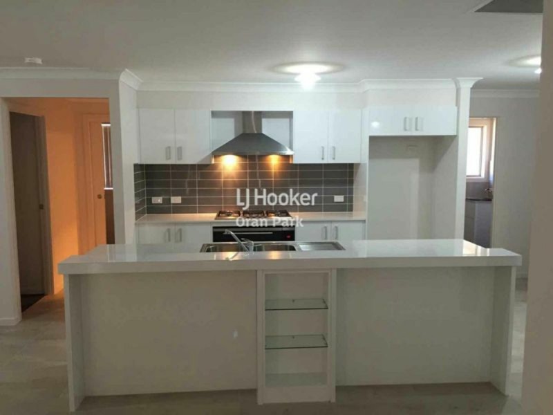 8 Loudon Crescent, Cobbitty NSW 2570