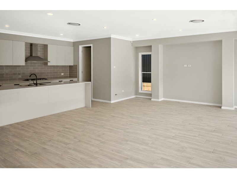 38 Progress Street, Tahmoor NSW 2573