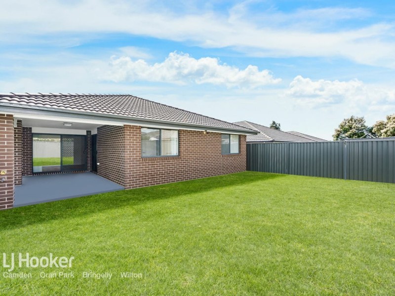 16 Geoghegan Circuit, Oran Park NSW 2570
