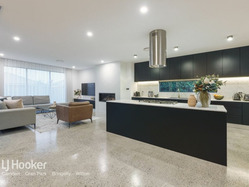 15 Coventry Crescent, Denham Court NSW 2565