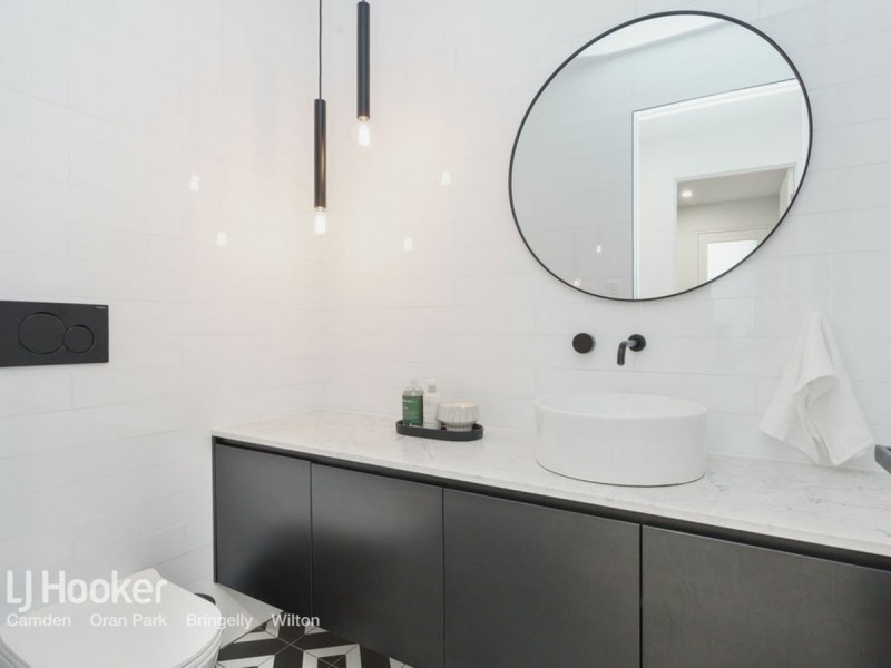 15 Coventry Crescent, Denham Court NSW 2565