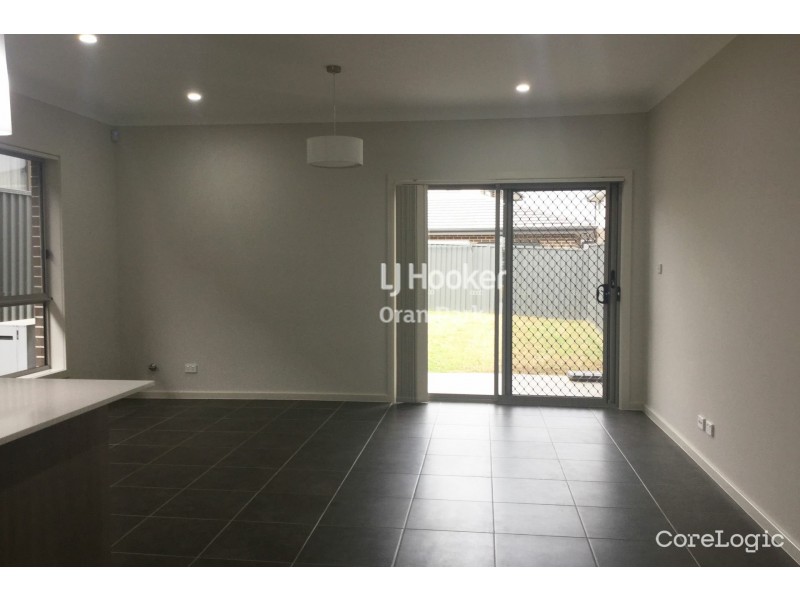 33A Evans Street, Oran Park NSW 2570