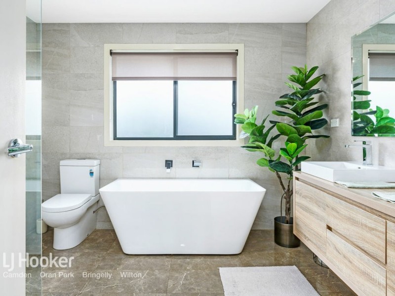 4 Cryptandra Street, Denham Court NSW 2565