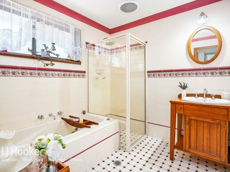 27 McCall Avenue, Camden South NSW 2570