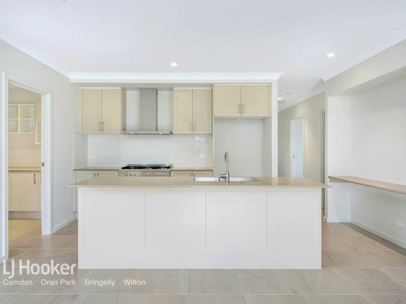 12 Dulcimere Street, Tahmoor NSW 2573