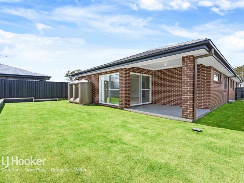 12 Dulcimere Street, Tahmoor NSW 2573