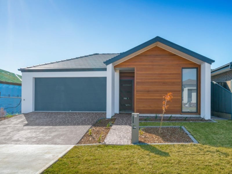9 Goodluck Circuit, Cobbitty NSW 2570