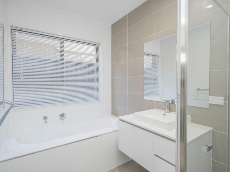 9 Goodluck Circuit, Cobbitty NSW 2570