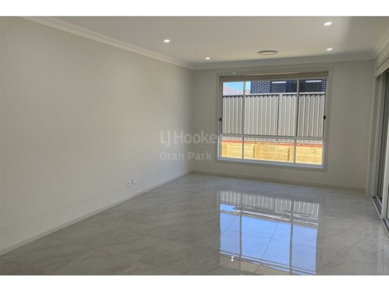 6 Genner Street, Oran Park NSW 2570