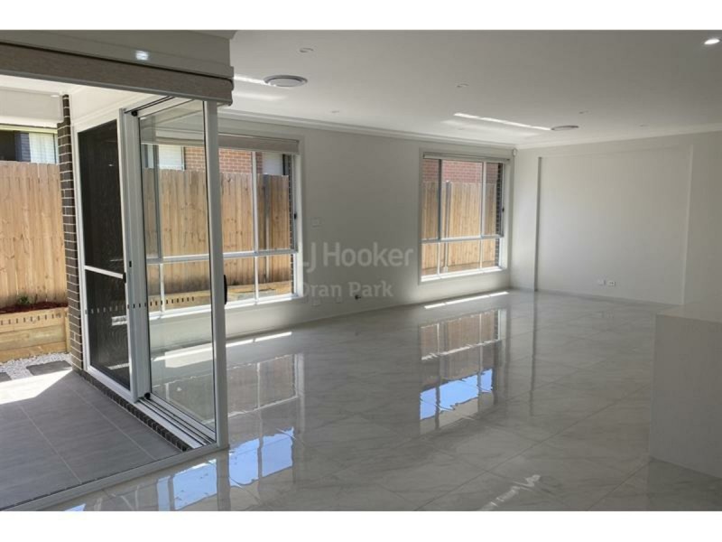 6 Genner Street, Oran Park NSW 2570