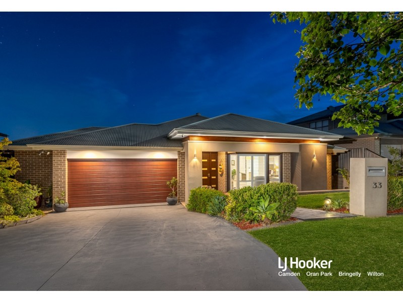 33 Donahue Circuit, Harrington Park NSW 2567