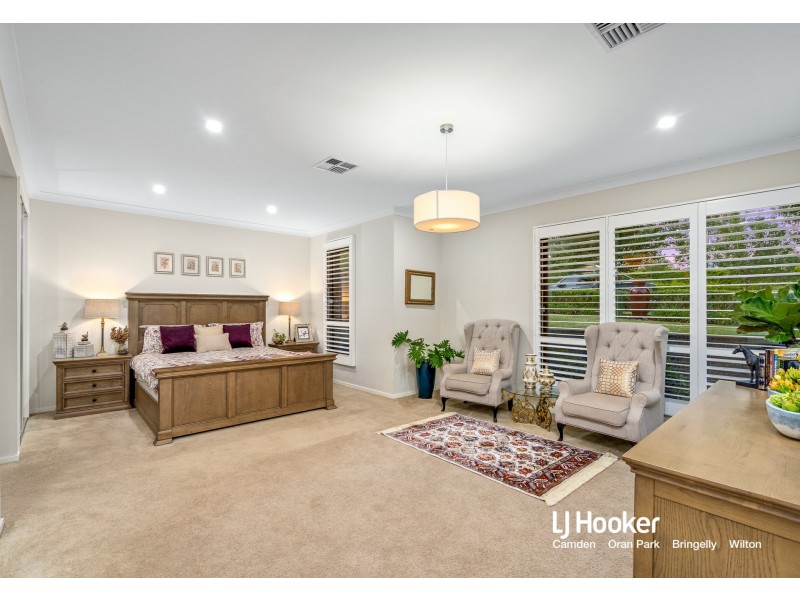 33 Donahue Circuit, Harrington Park NSW 2567