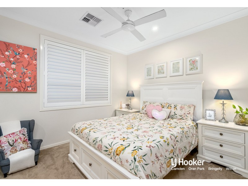 33 Donahue Circuit, Harrington Park NSW 2567
