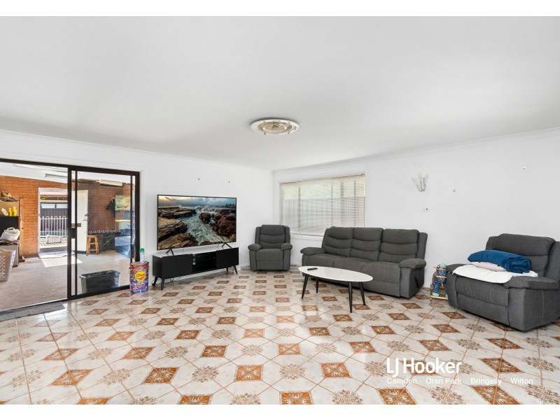 110 Walker Street, Helensburgh NSW 2508